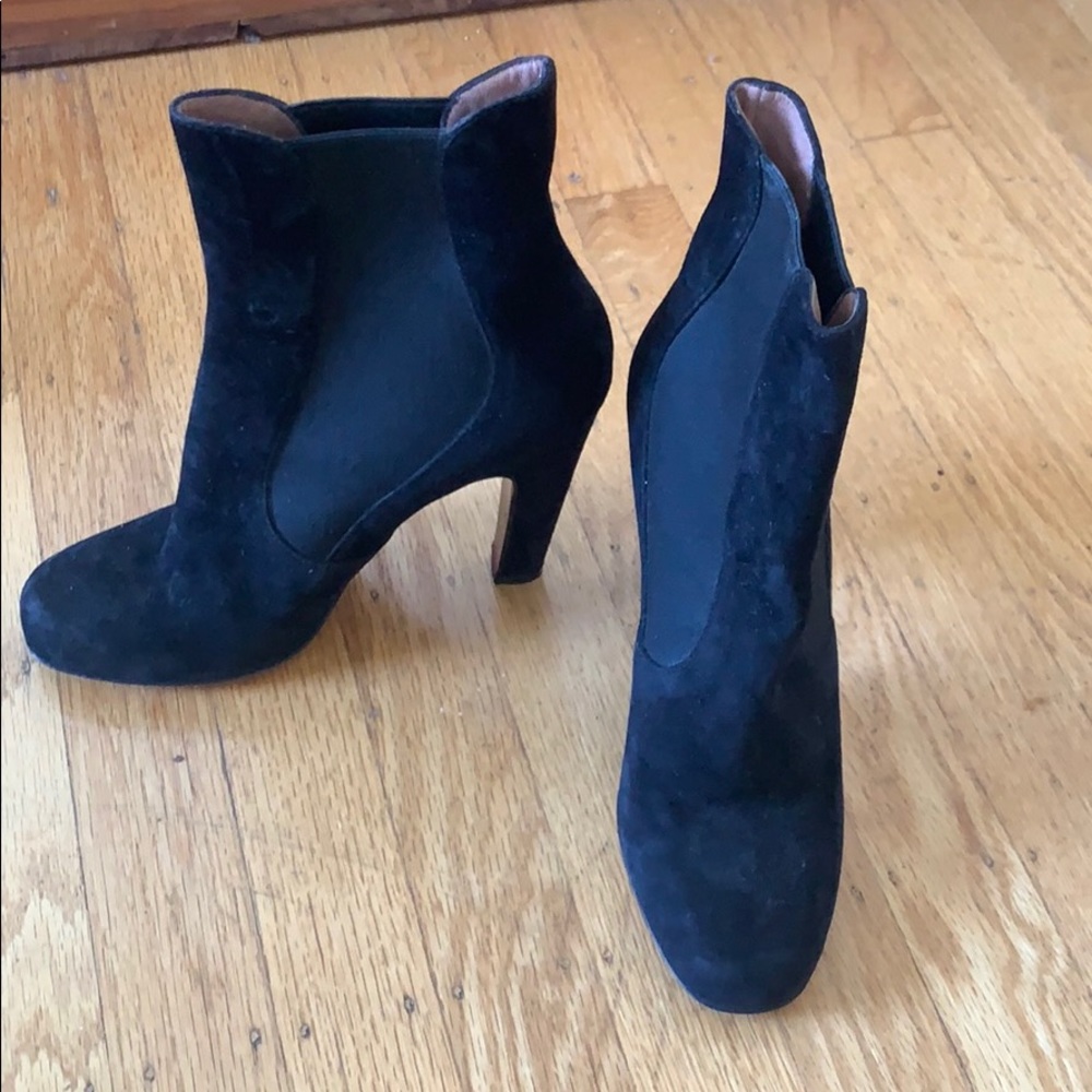 alaia suede pull on ankle boots